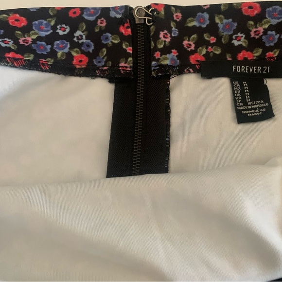 Forever 21 Floral Print Mini Skirt - Picture 4 of 4
